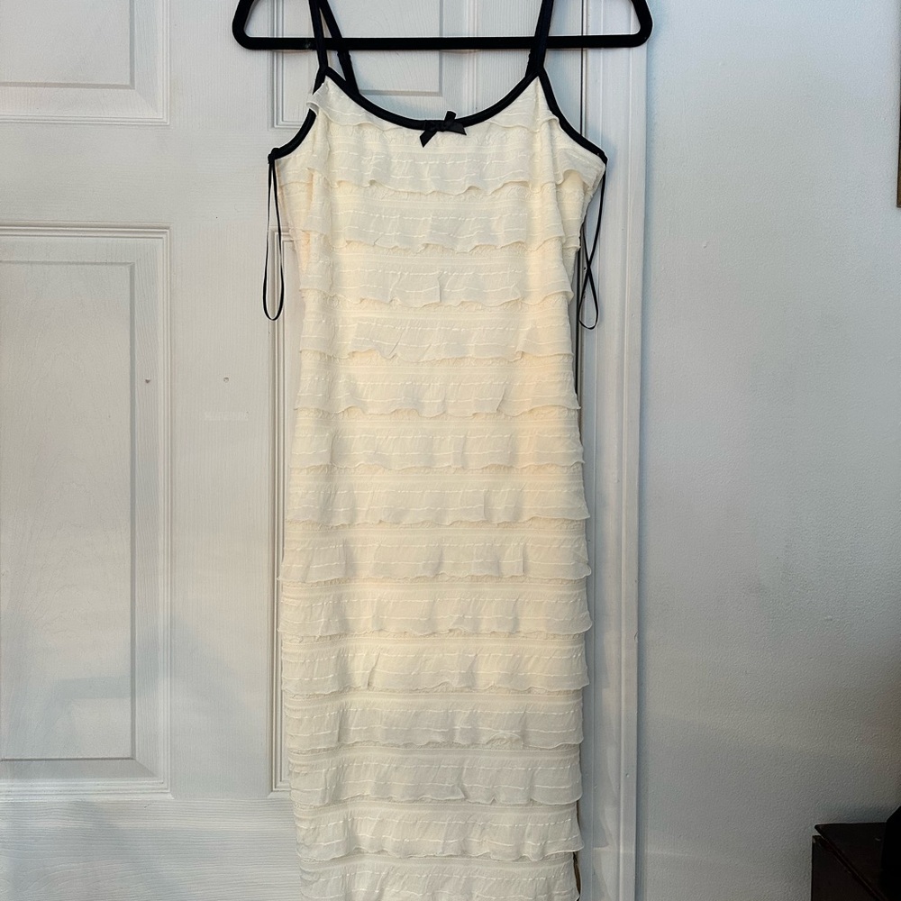 Elegant Cream Sleeveless Dress